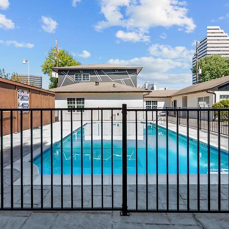 Spacious 1Br Galleria Apt With Pool & Free Park Хьюстон Экстерьер фото