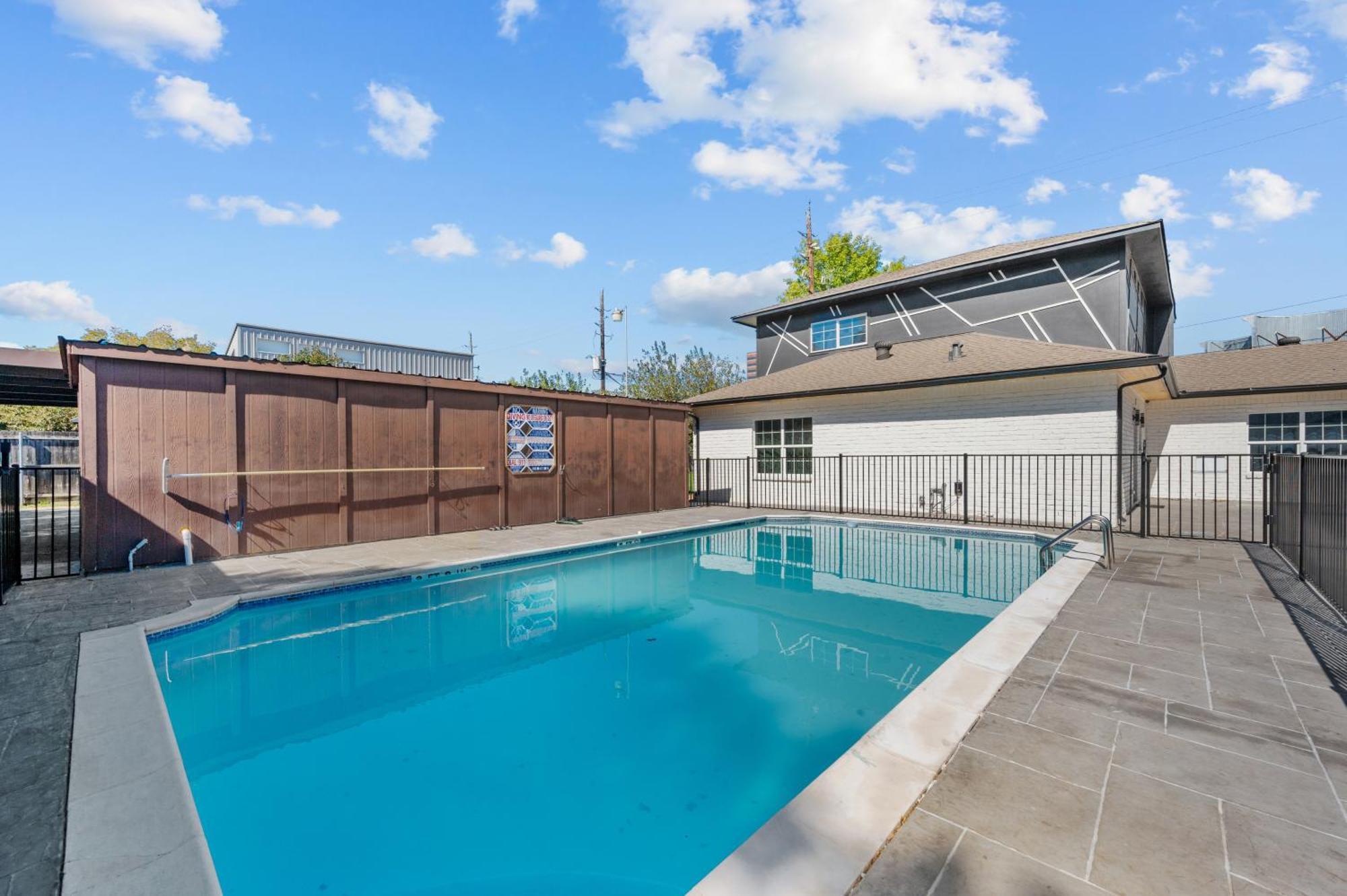 Spacious 1Br Galleria Apt With Pool & Free Park Хьюстон Экстерьер фото
